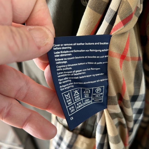 Burberrys Men’s Olive Green trench coat with zip out wool lining. Size 40 L - Picture 12 of 16